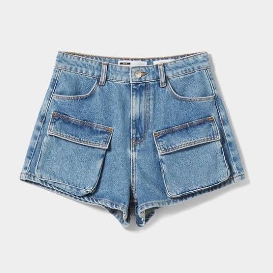Bershka high-waisted denim cargo shorts ❤️