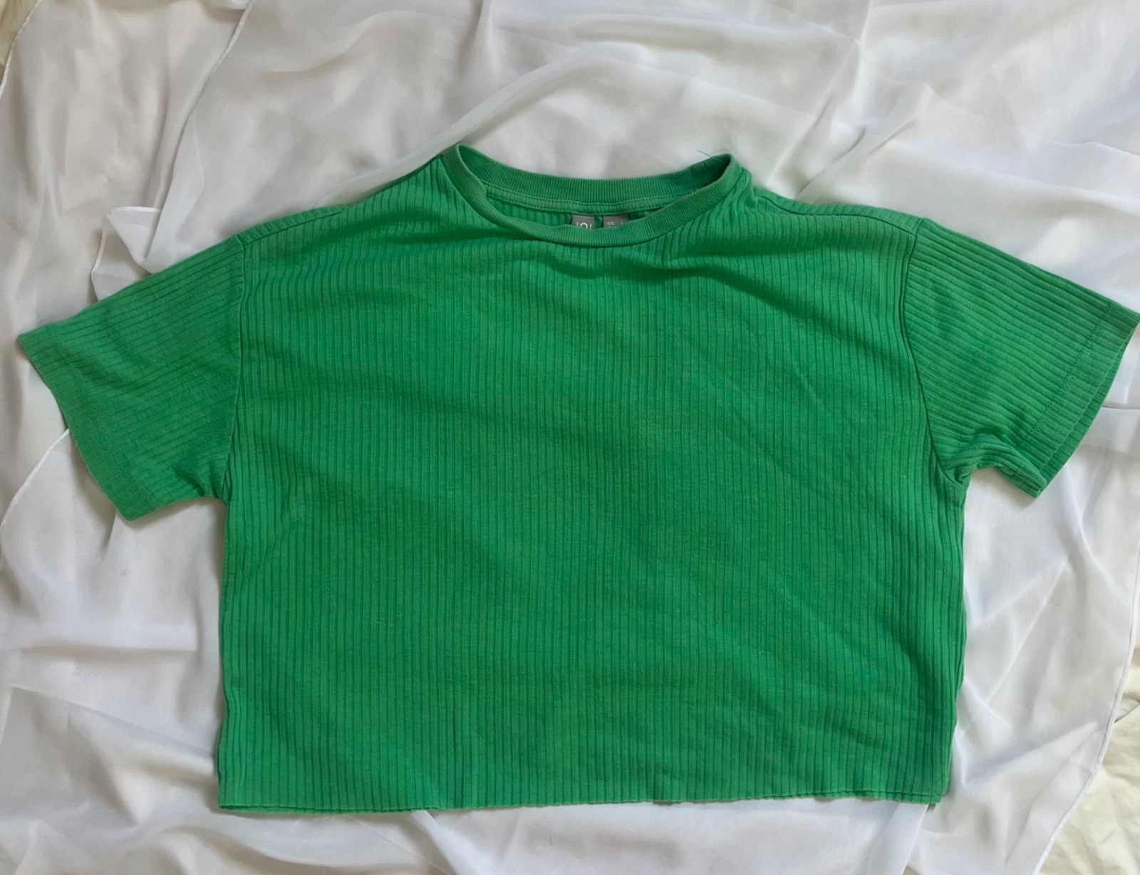 Green crop top 💚