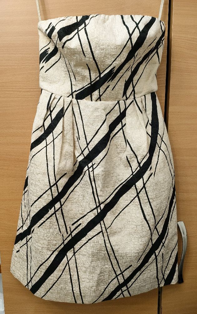 Robe bustier dorée et noire