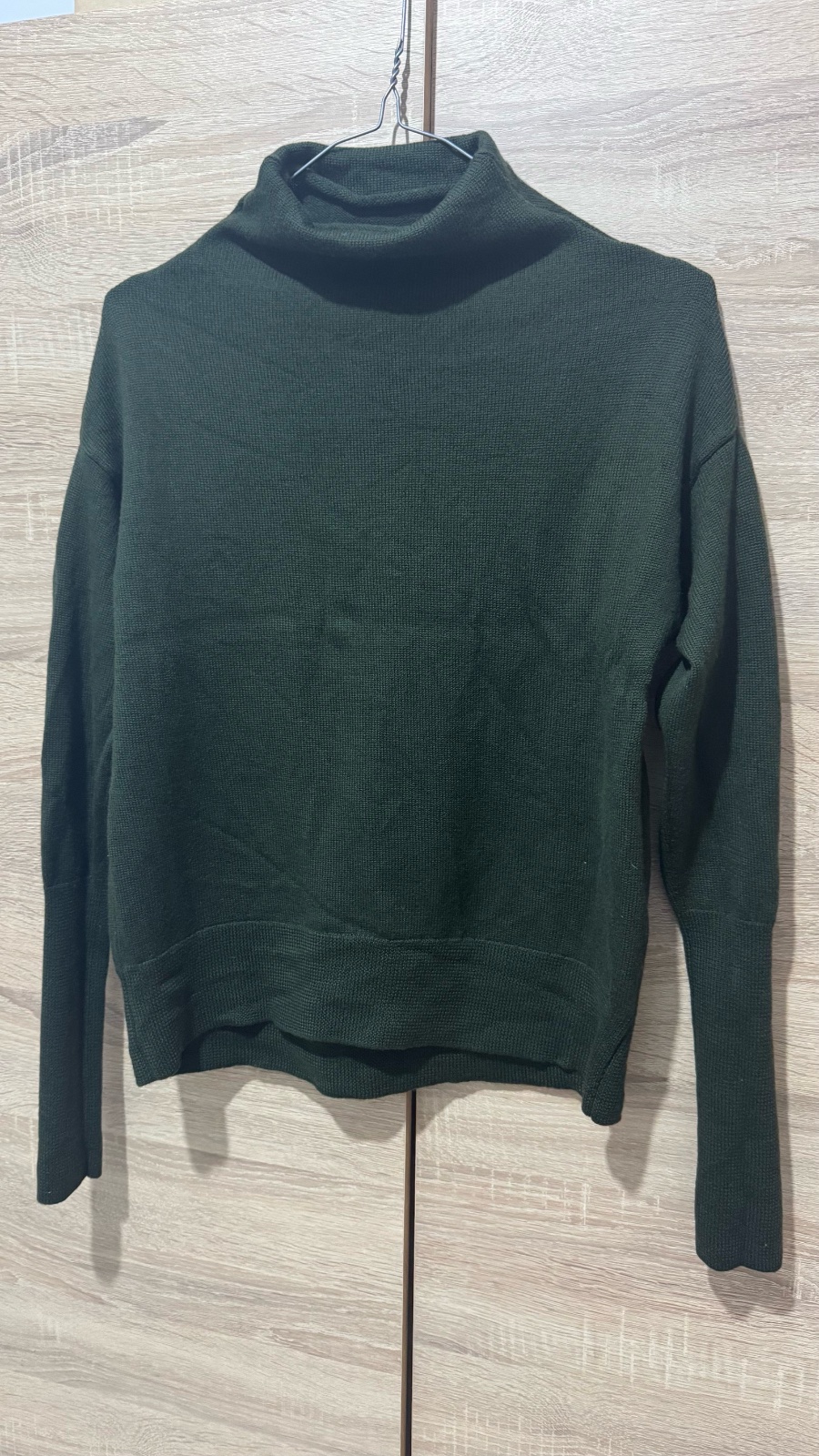 Pull vert olive en laine