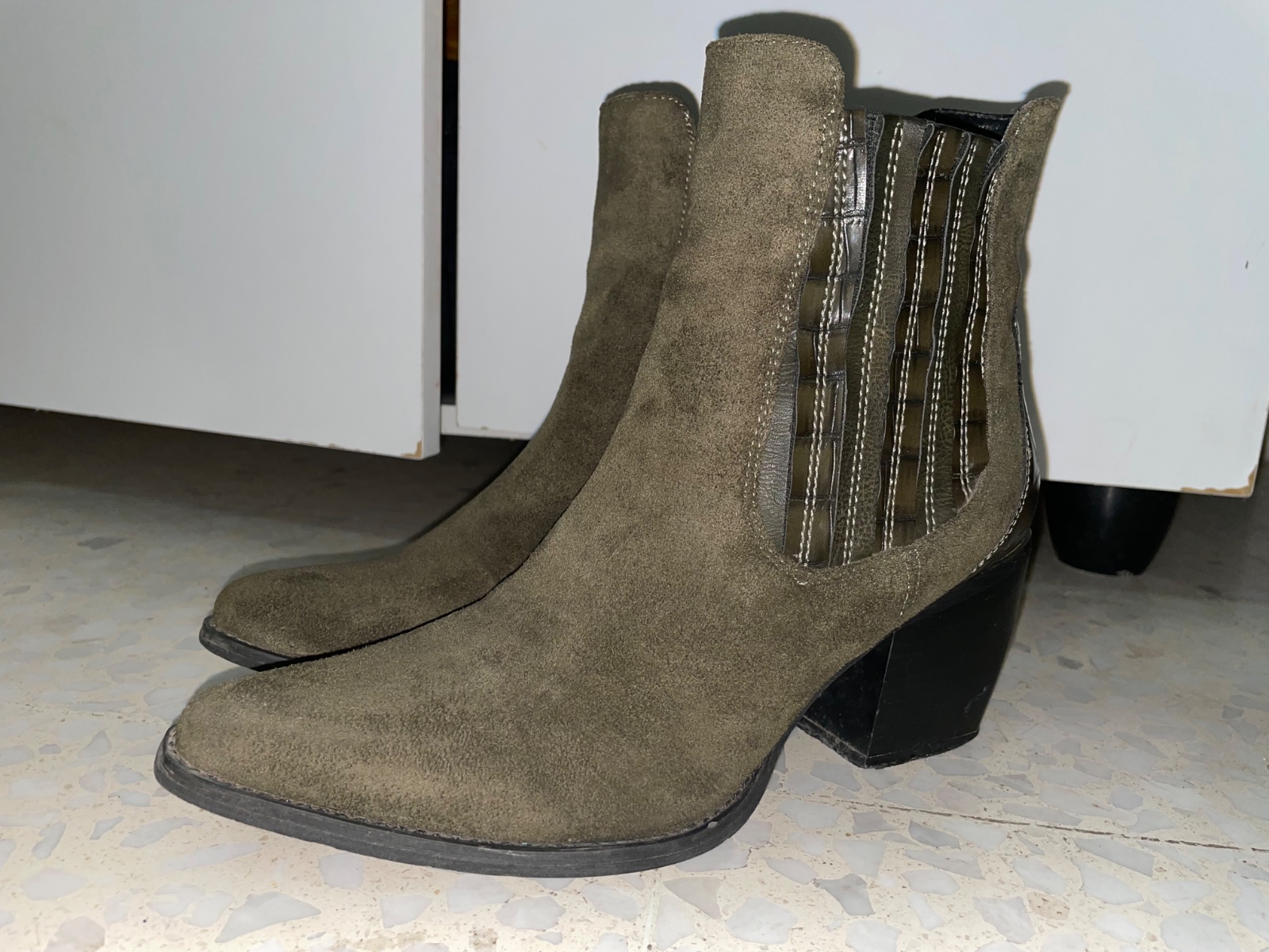 Bottines santiags couleur vert militaire