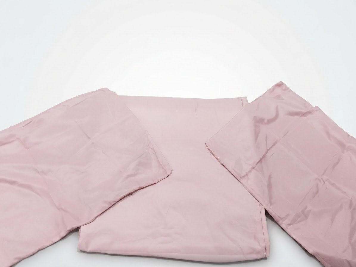 Housse de lit rose pâle + 2 taies d’oreiller 🌸