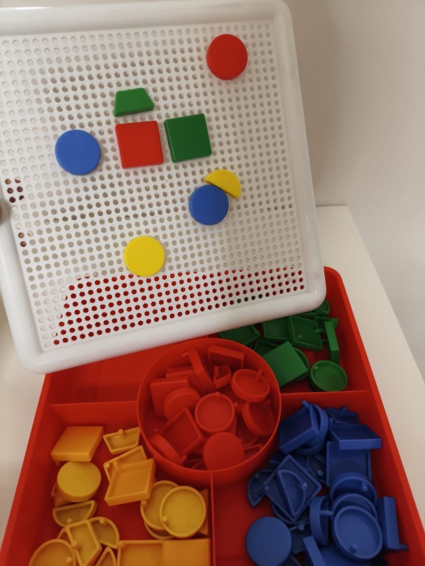 Jeu éducatif de mosaïque avec formes géomètres colorées❤️✨️