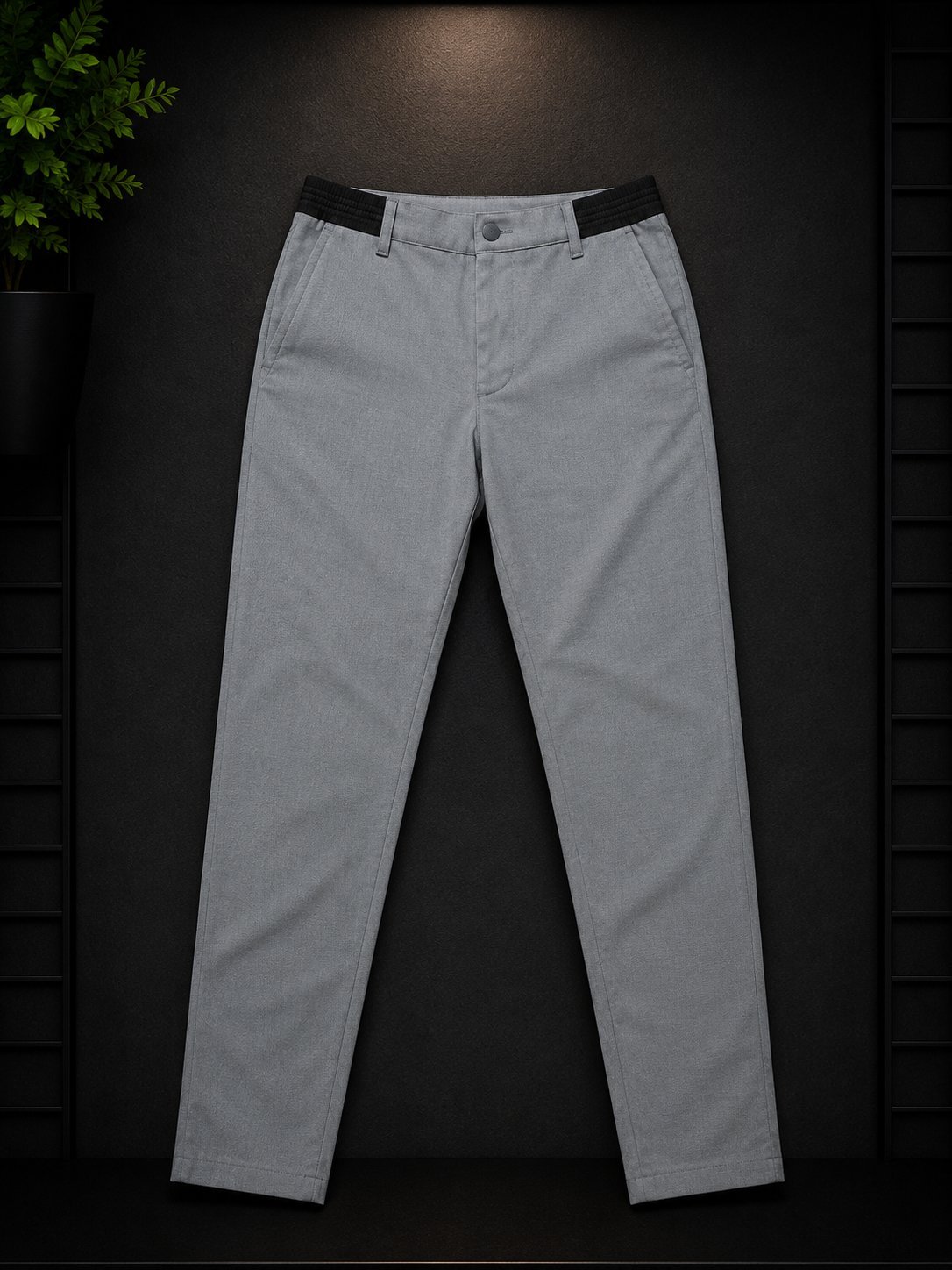 Pantalon Zara gris, taille S / EU 36, coupe élégante et confortable, idéal pour un look chic et décontracté.