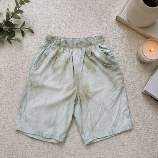 🩳 Short ZARA Original – Vert pastel – Taille 13-14 ans Coupe décontractée, taille élastiquée, poches avant et arrière. Matière légère et confortable. Très bon état.