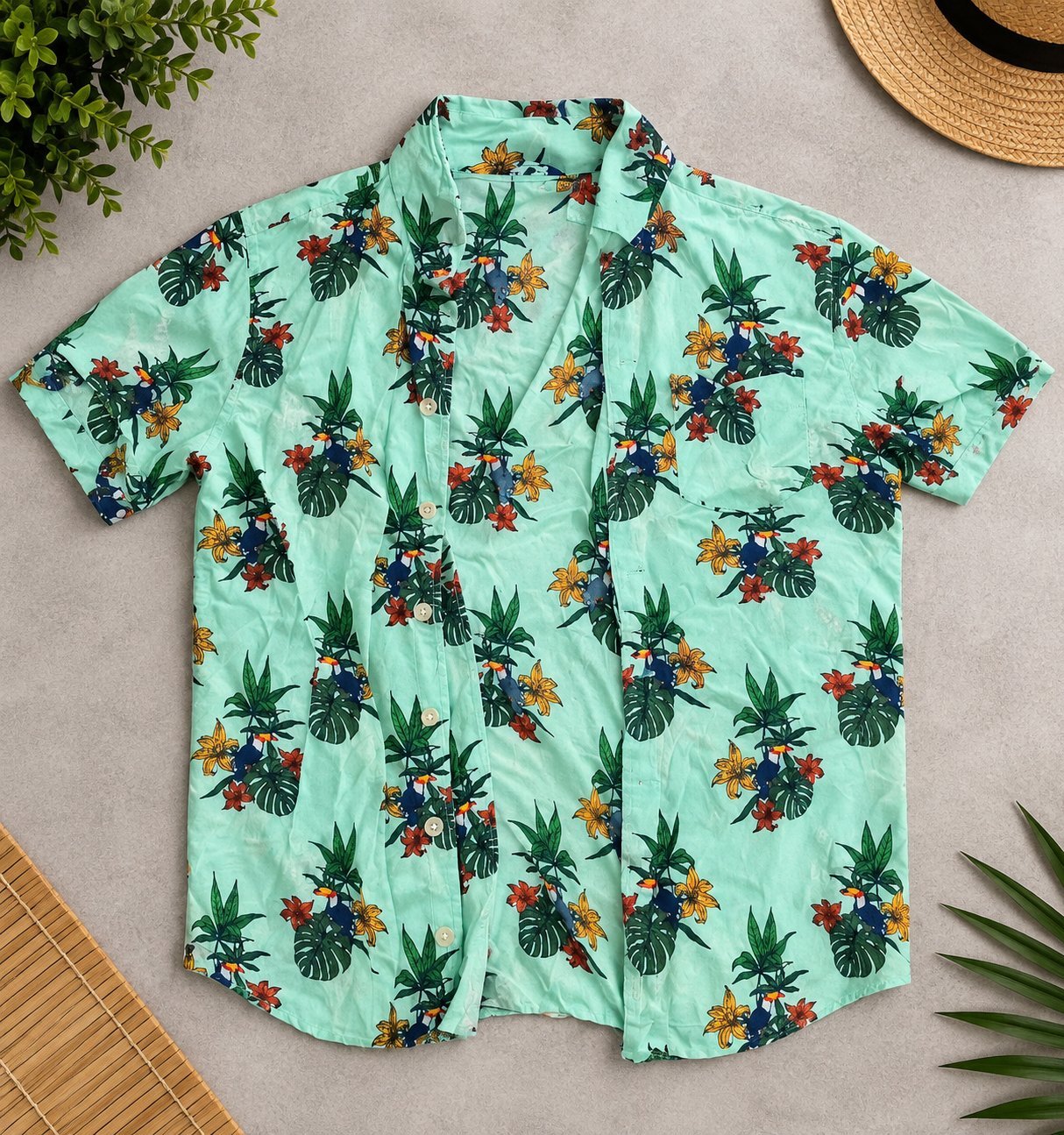 Chemise enfant LC Waikiki à motifs tropicaux, taille 10–11 ans, coupe standard.