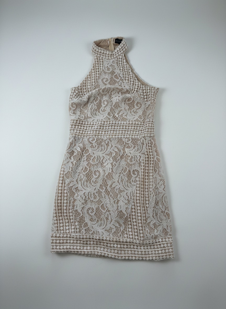 Robe dentelle