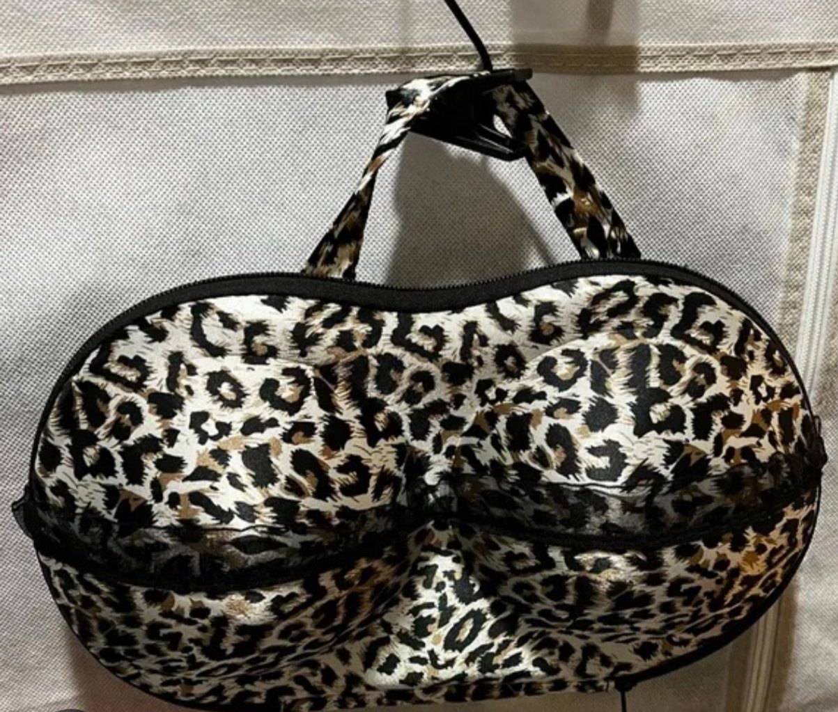 Porte sous vêtements trooop pratique et protège 