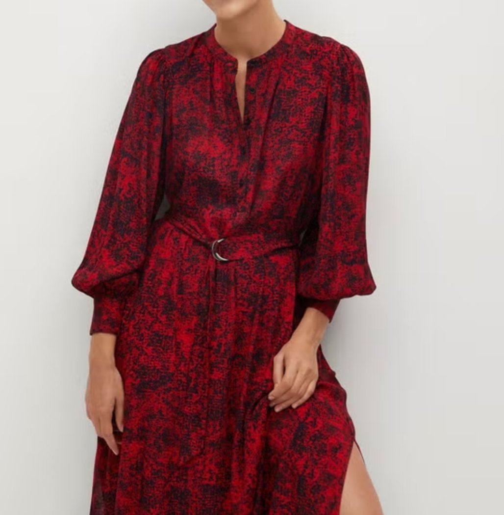Très belle robe Mango en rouge  sans ceinture 