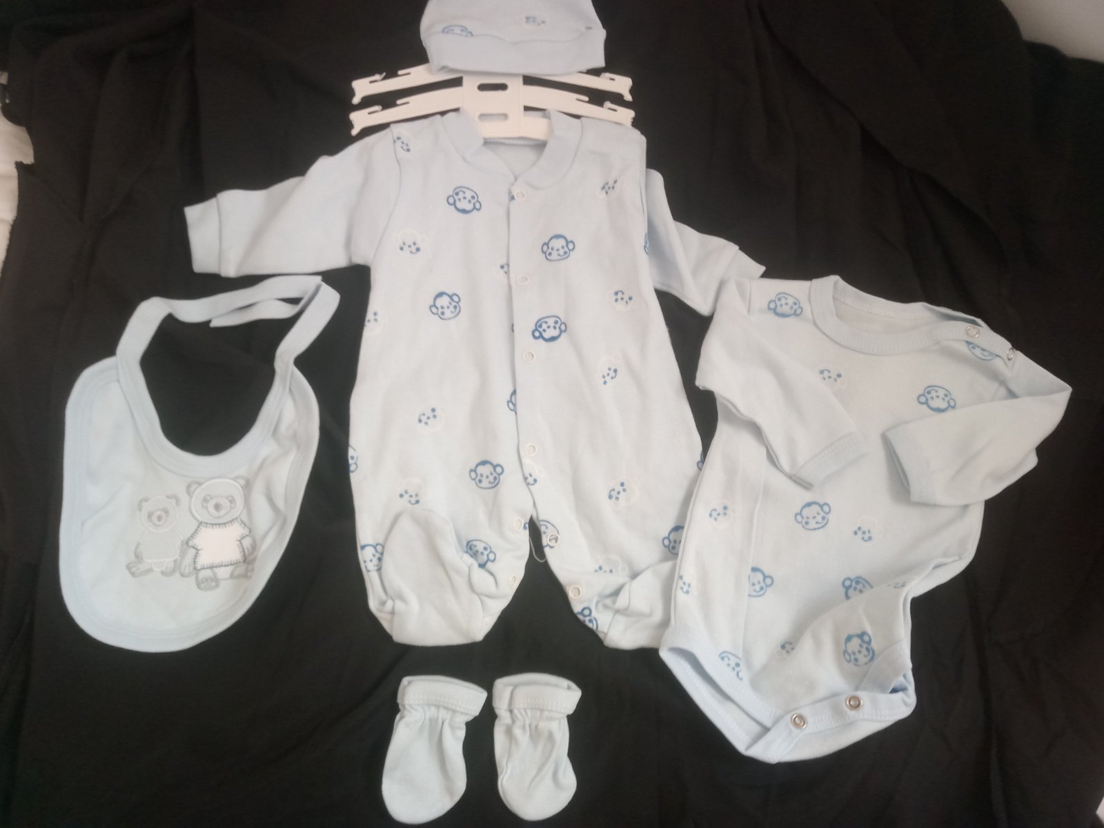 Graniére bébé et 4 pièces 100% coton