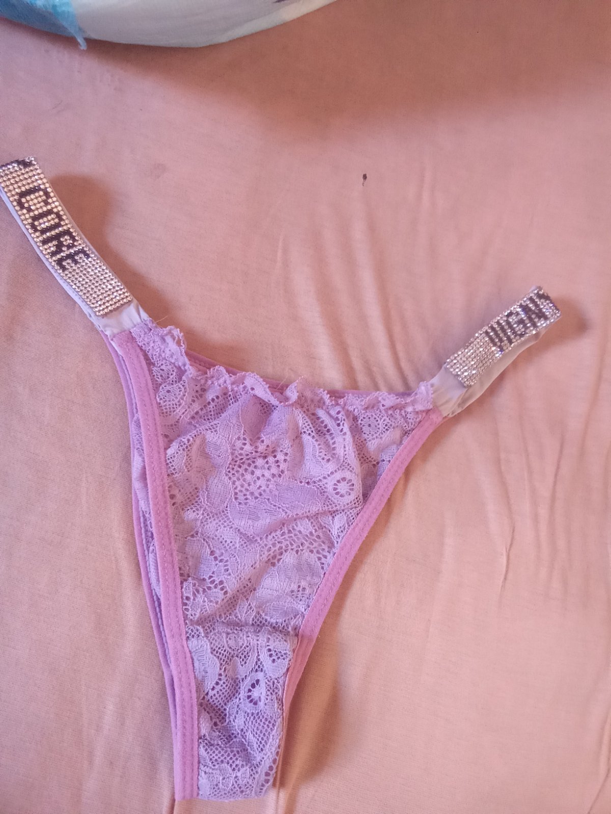 String Victoria Secret 