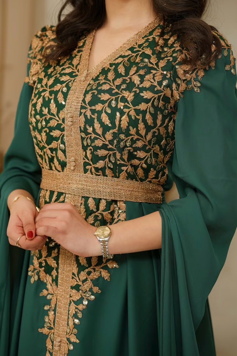 Caftan moussline vert avec broderie lurex