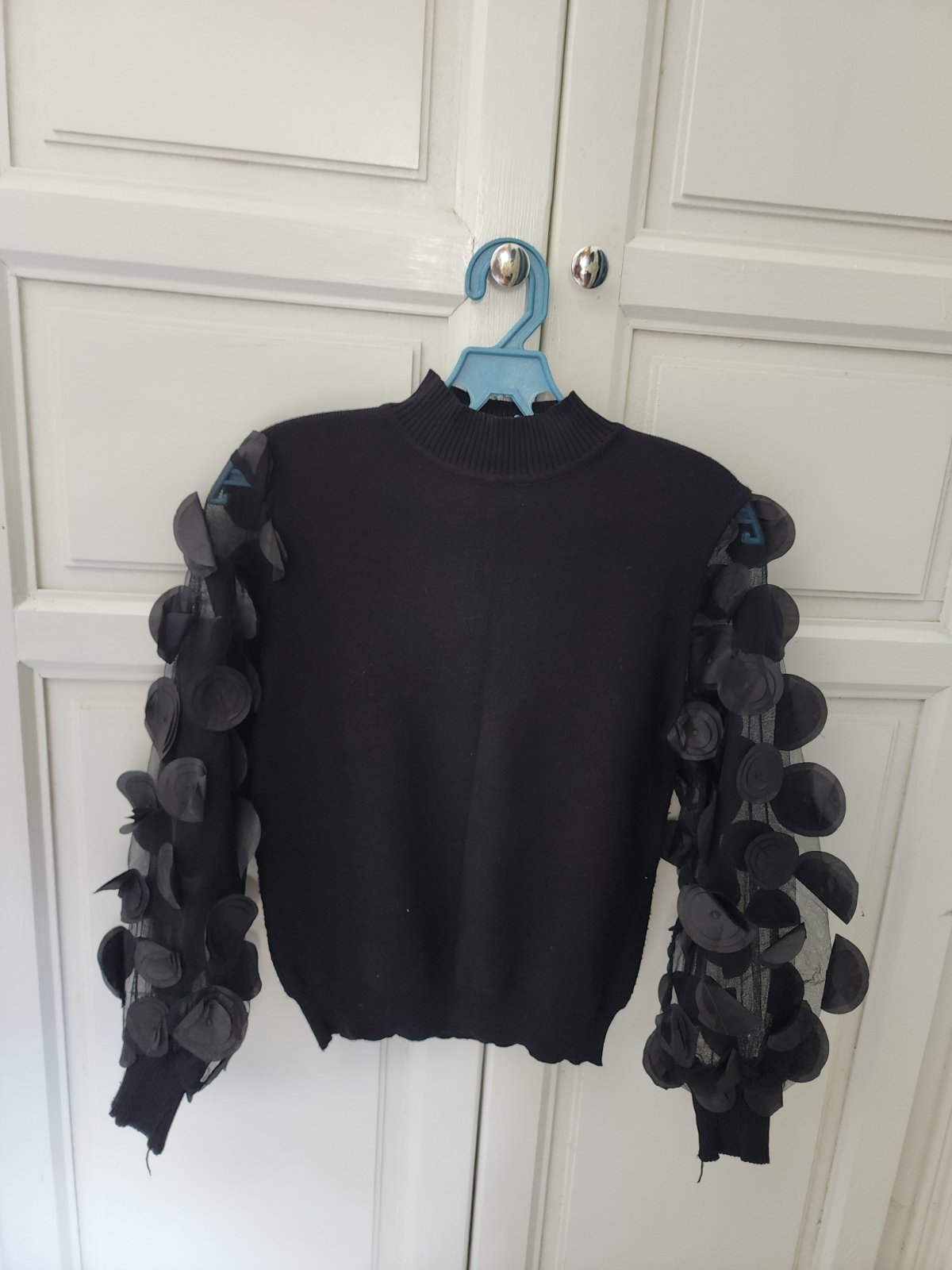 Pull noir
