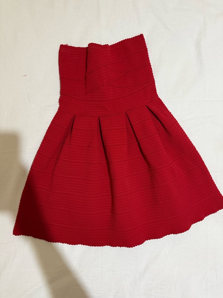 Robe rouge courte sans bretelles – Style bouffant – Marque Pimkie