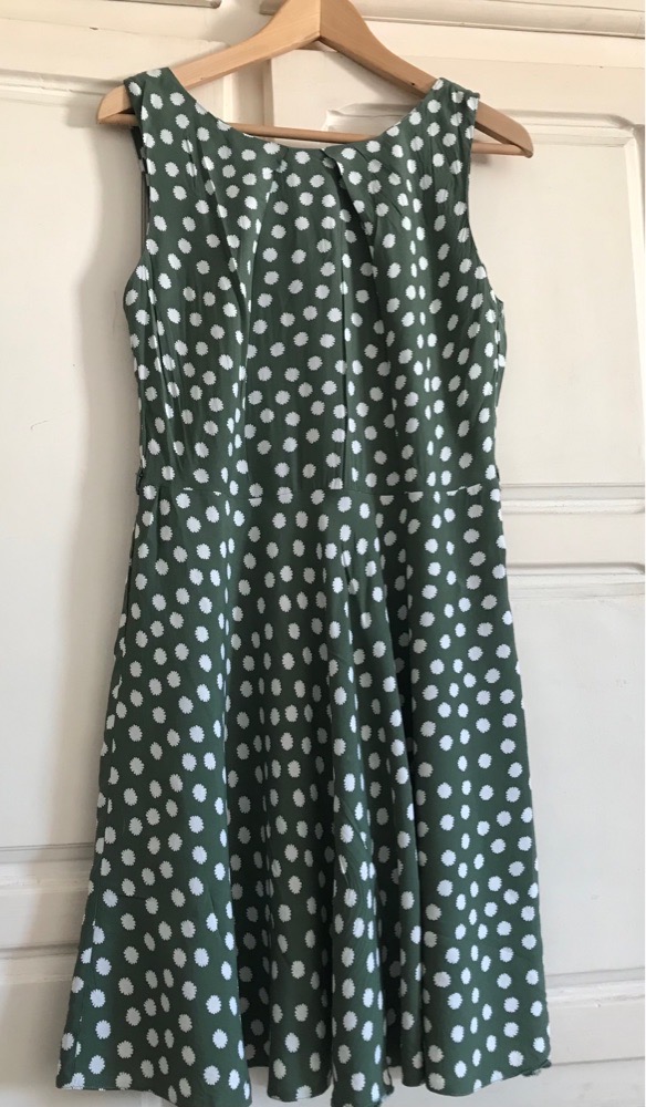 Jolie robe Kaki a pois T40