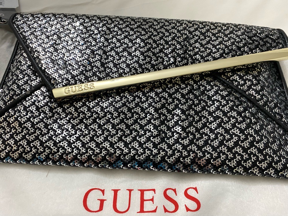 Pochette soiree Guess neuve  avec etiquette 