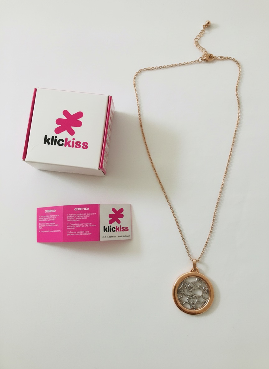 Collier plaque d'or antiallergenique neuf 
