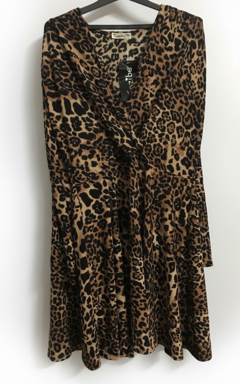 Robe leopard neuve 