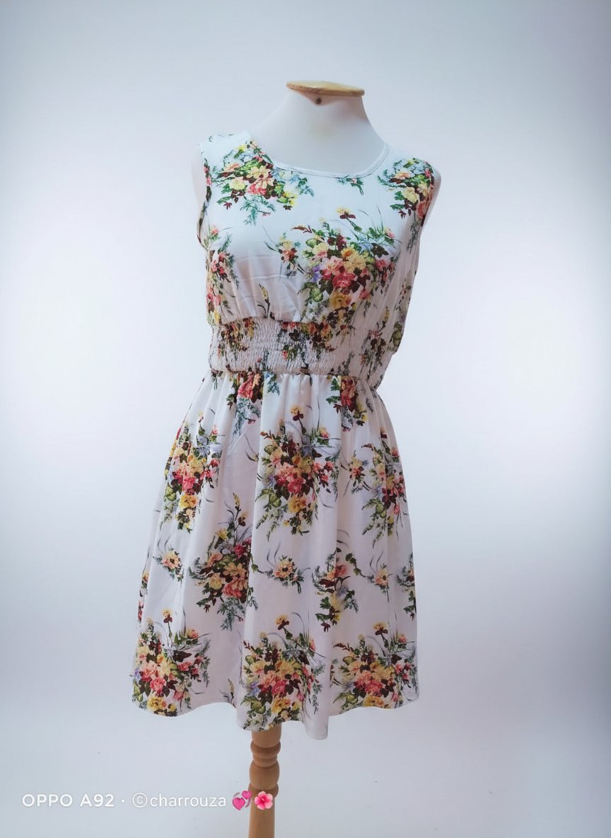 Robe blanche fleurie 🌷🌷