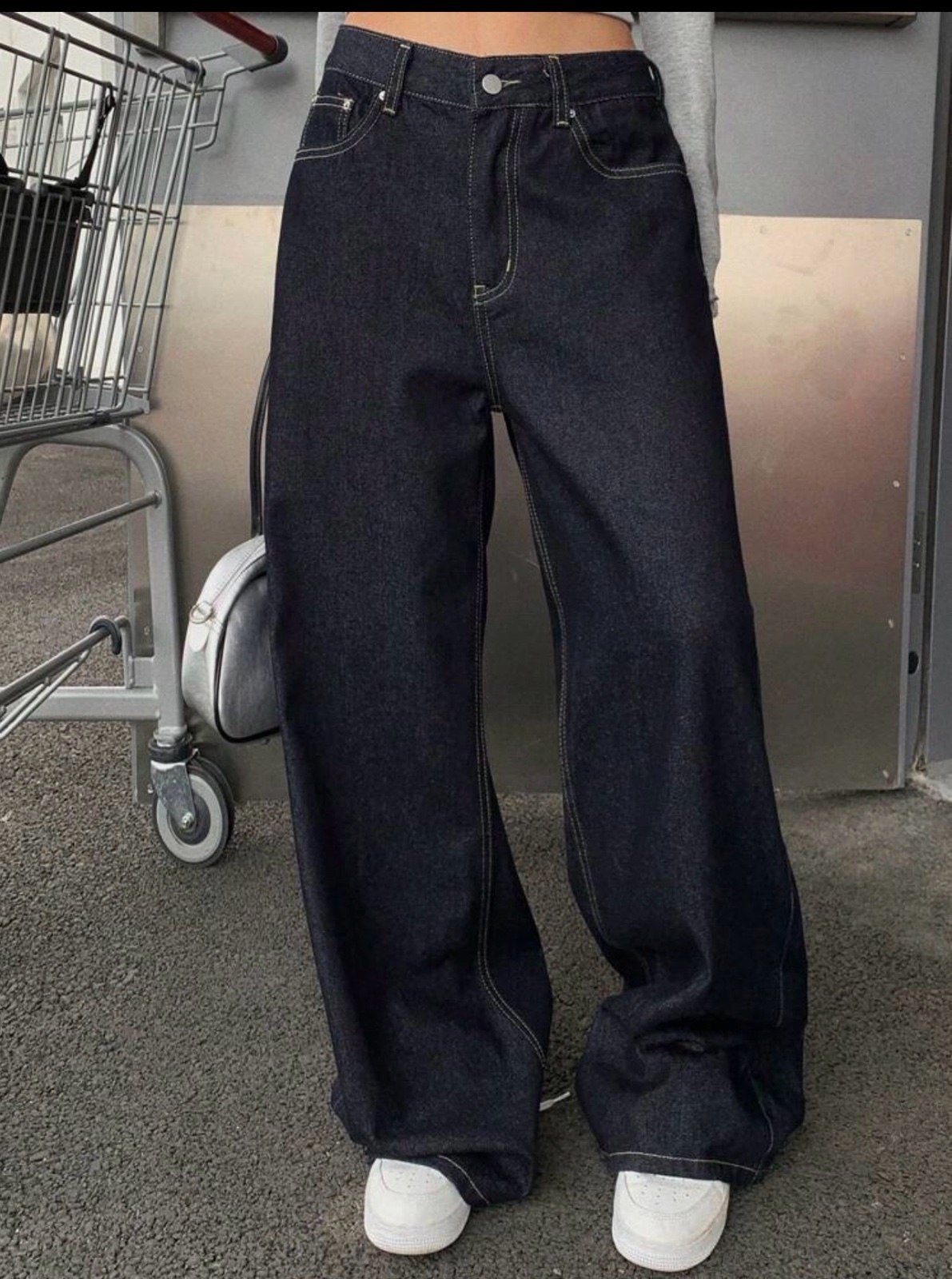 Jean baggy dazy taille haute en bleu foncé