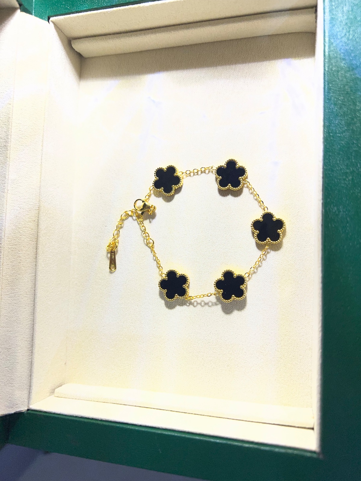 Bracelet vain cleef 