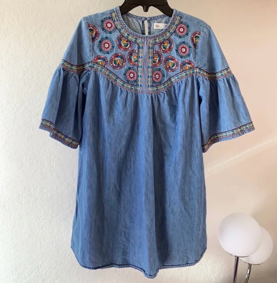 Robe bordee