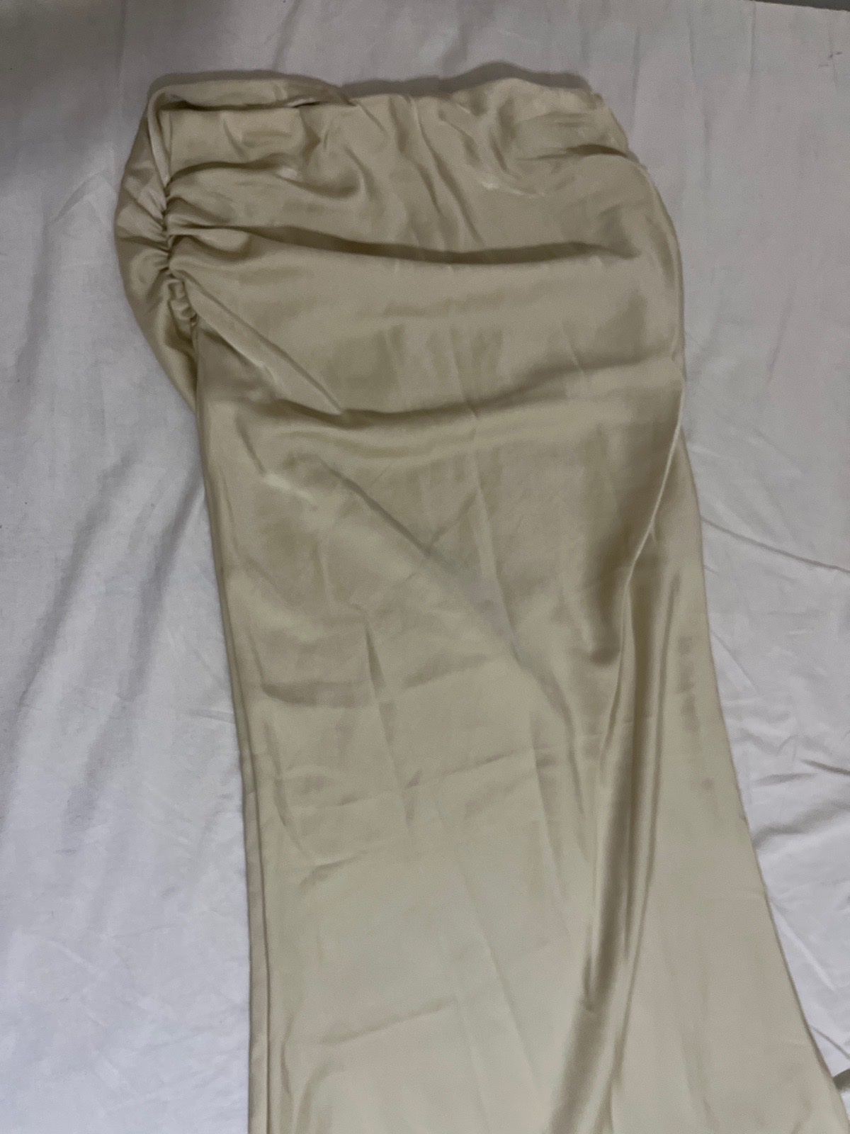 Jupe satinee beige