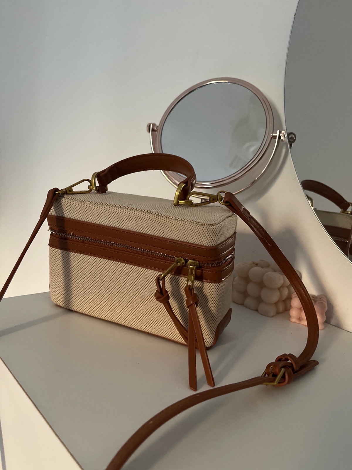 Sac beige et marron