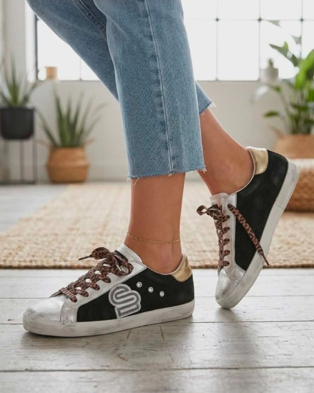 Lot sneakers +tee-shirt 