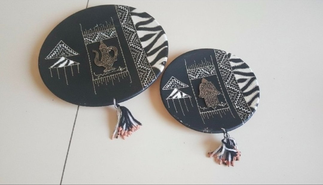 Lot cadres artisanales
