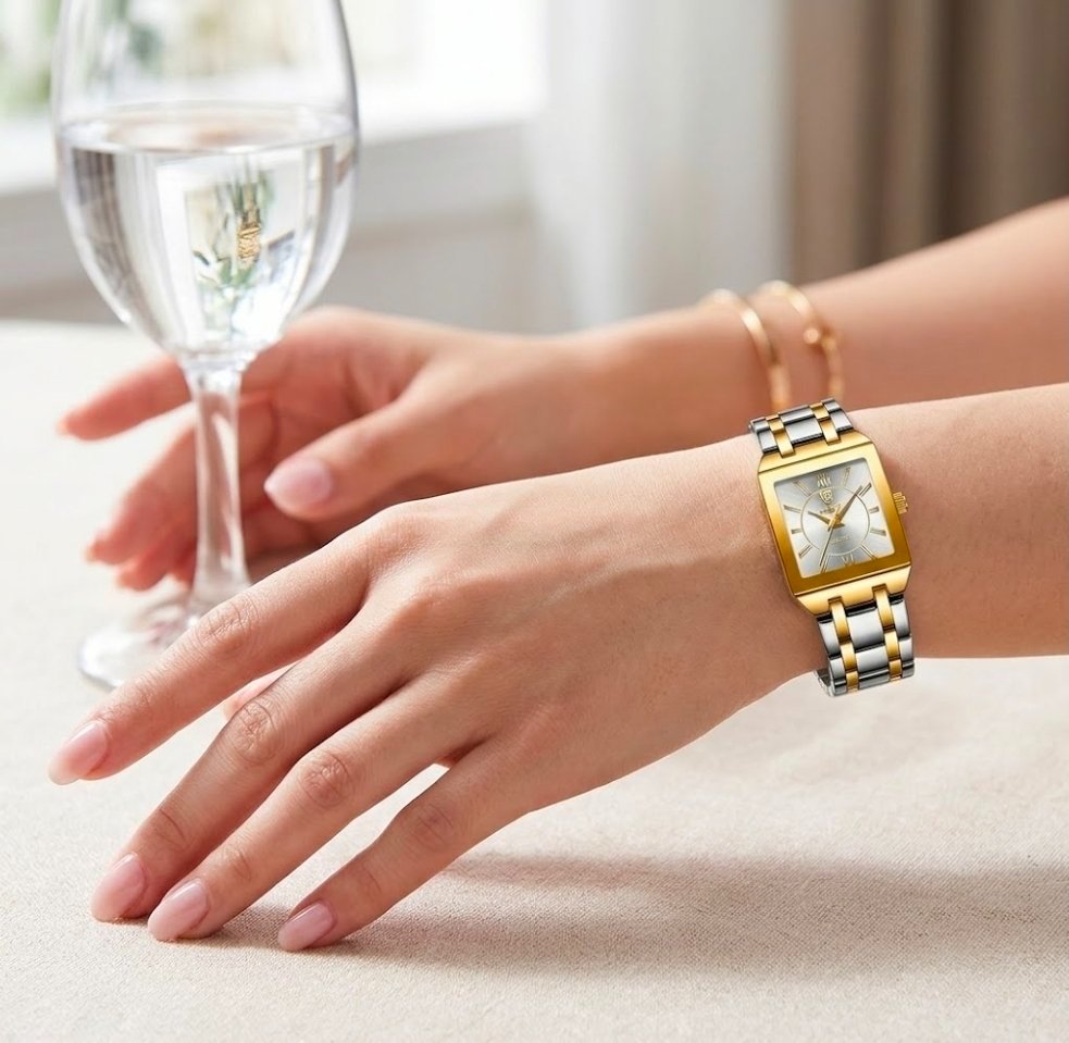 Montre bicolore NEUVE 