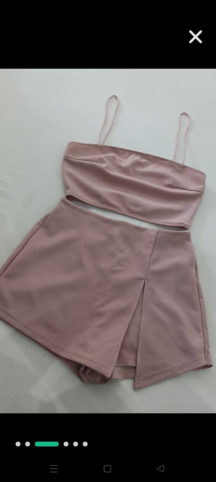 Tenue top+ jupe short  