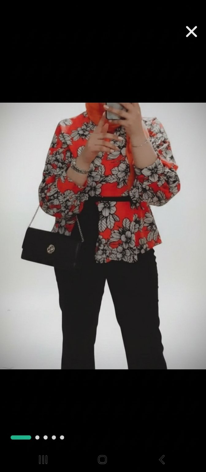 Chemise manche bouffantes neuf 