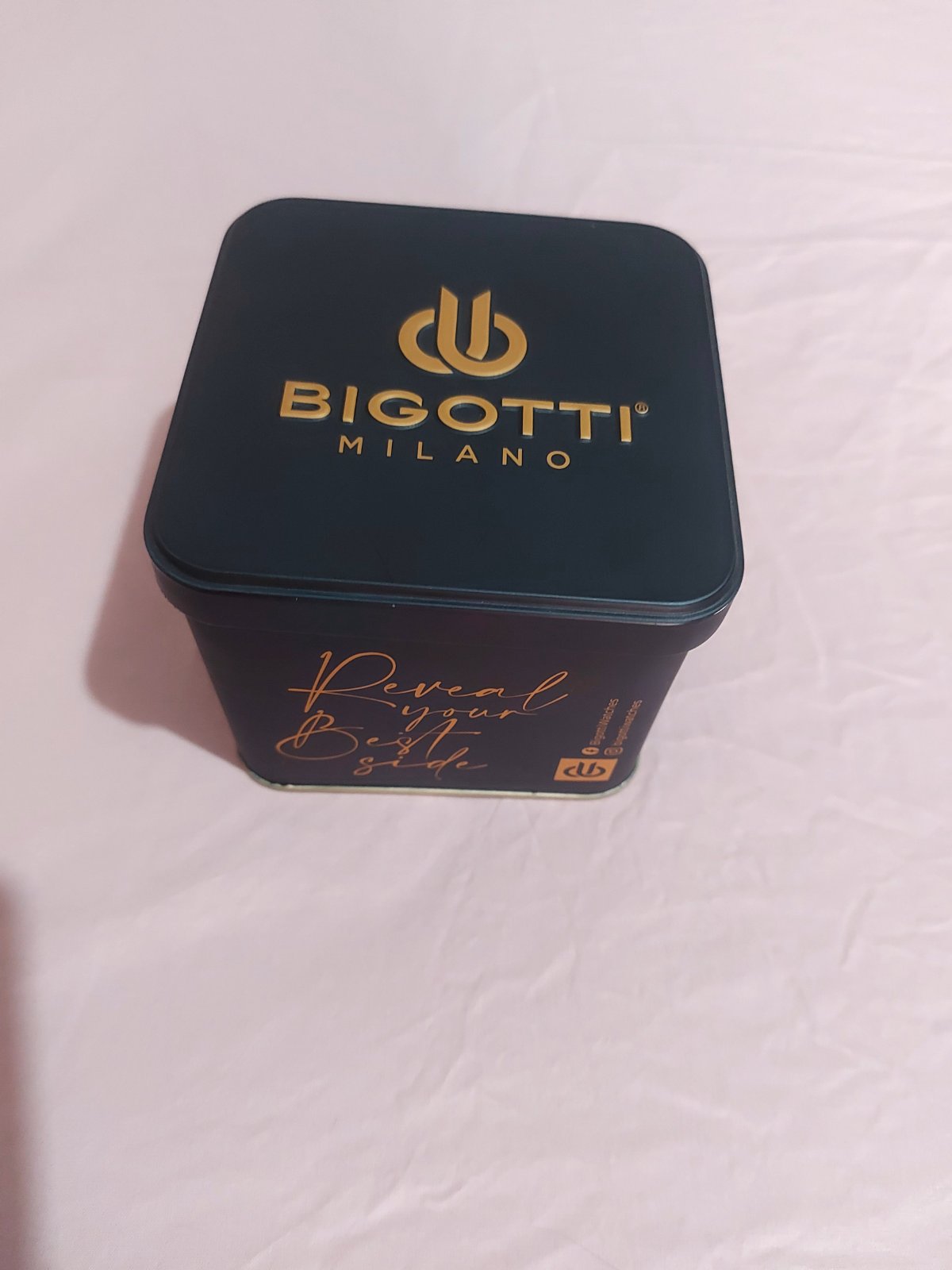 Bigotti Milano femme, bicolore argenté/doré, avec bracelet en acier et cadran blanc.