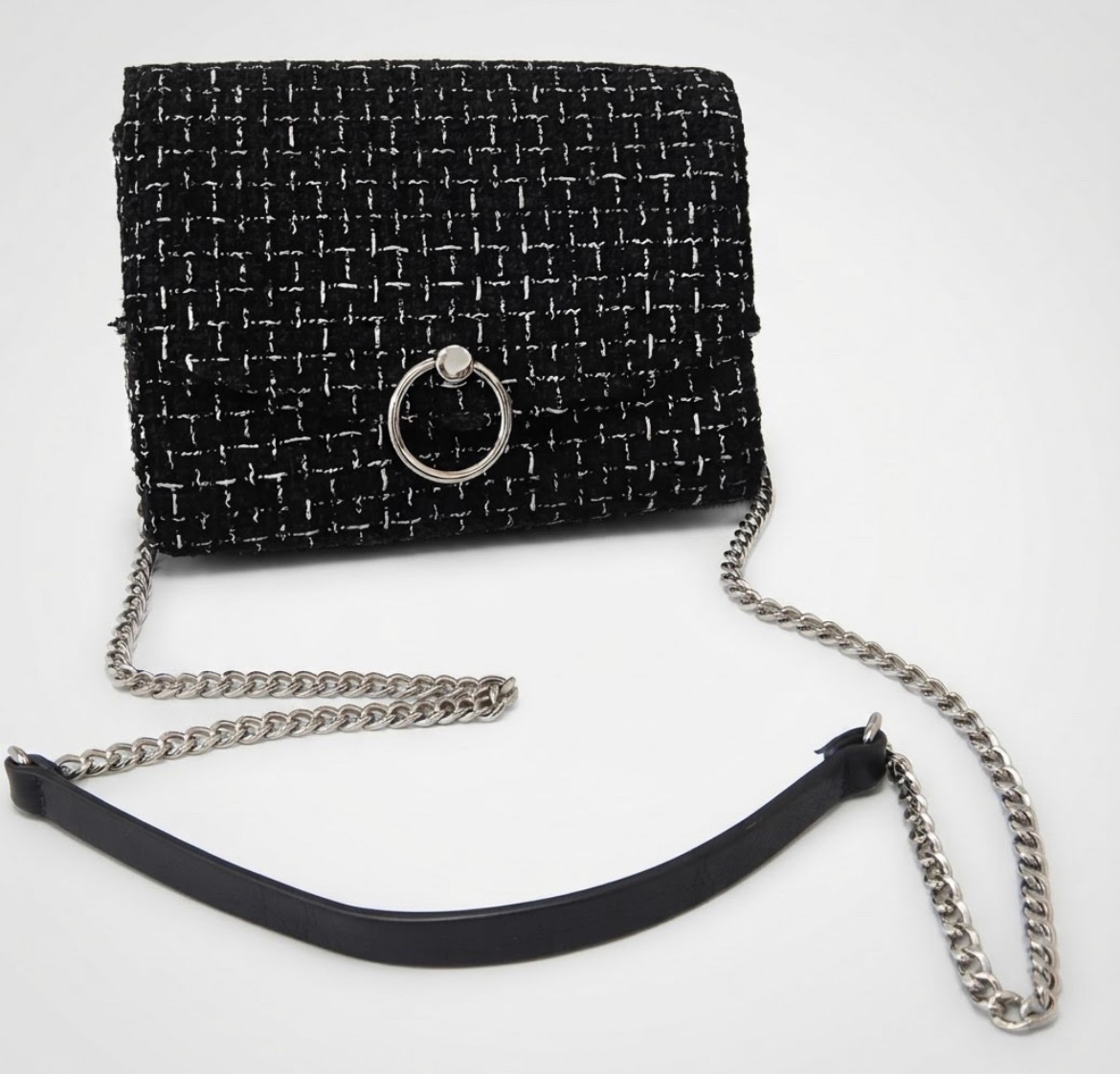 Sac à bandoulière H&M en Tweed noir et blanc avec chaîne argentée 