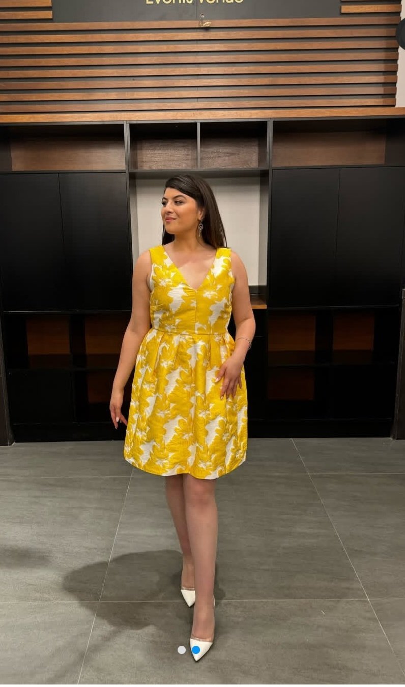 Robe élégante NEXT. TAILLE 42. Neuve avec étiquette 🏷 