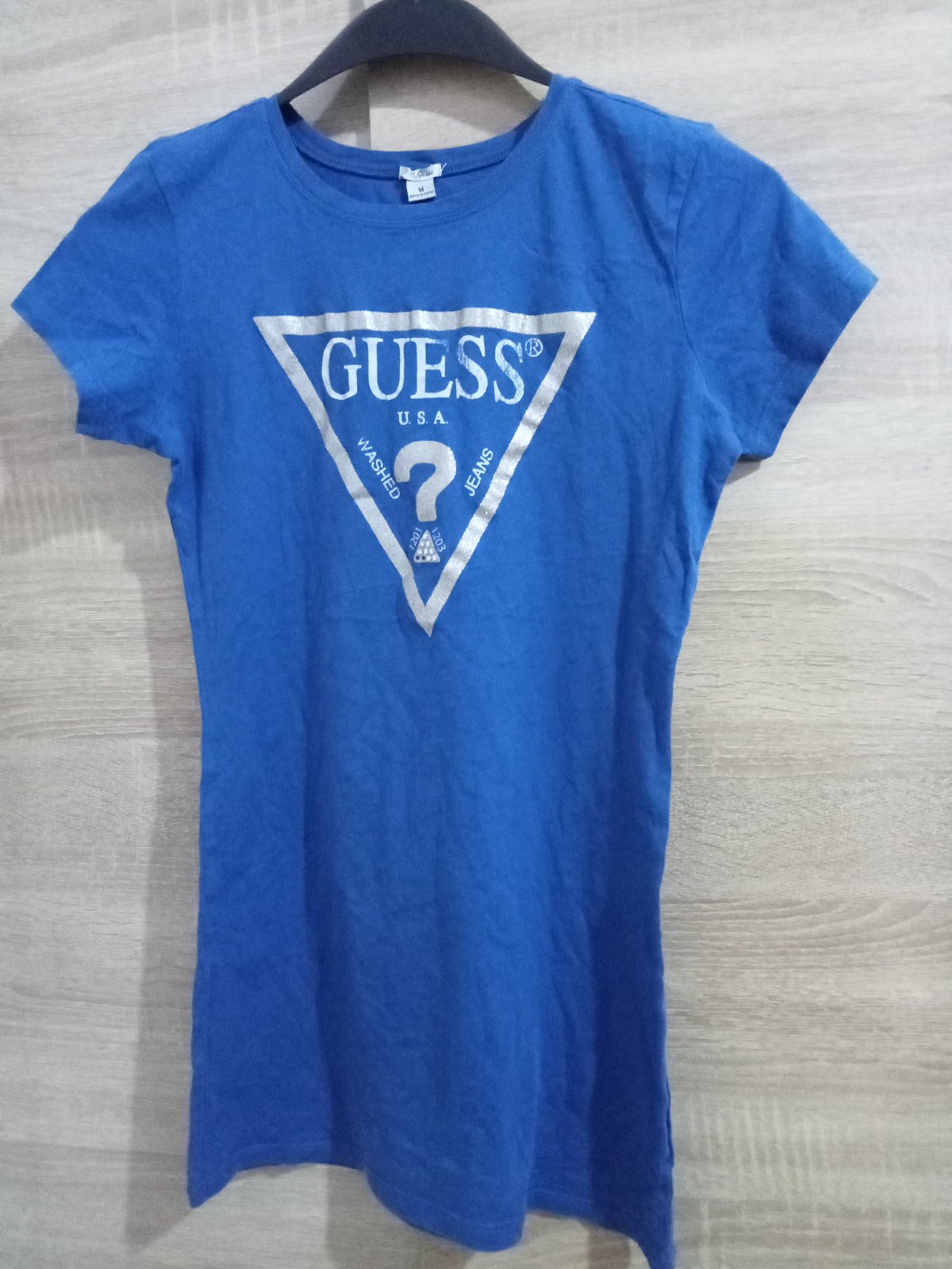 GUESS. TAILLE M. 