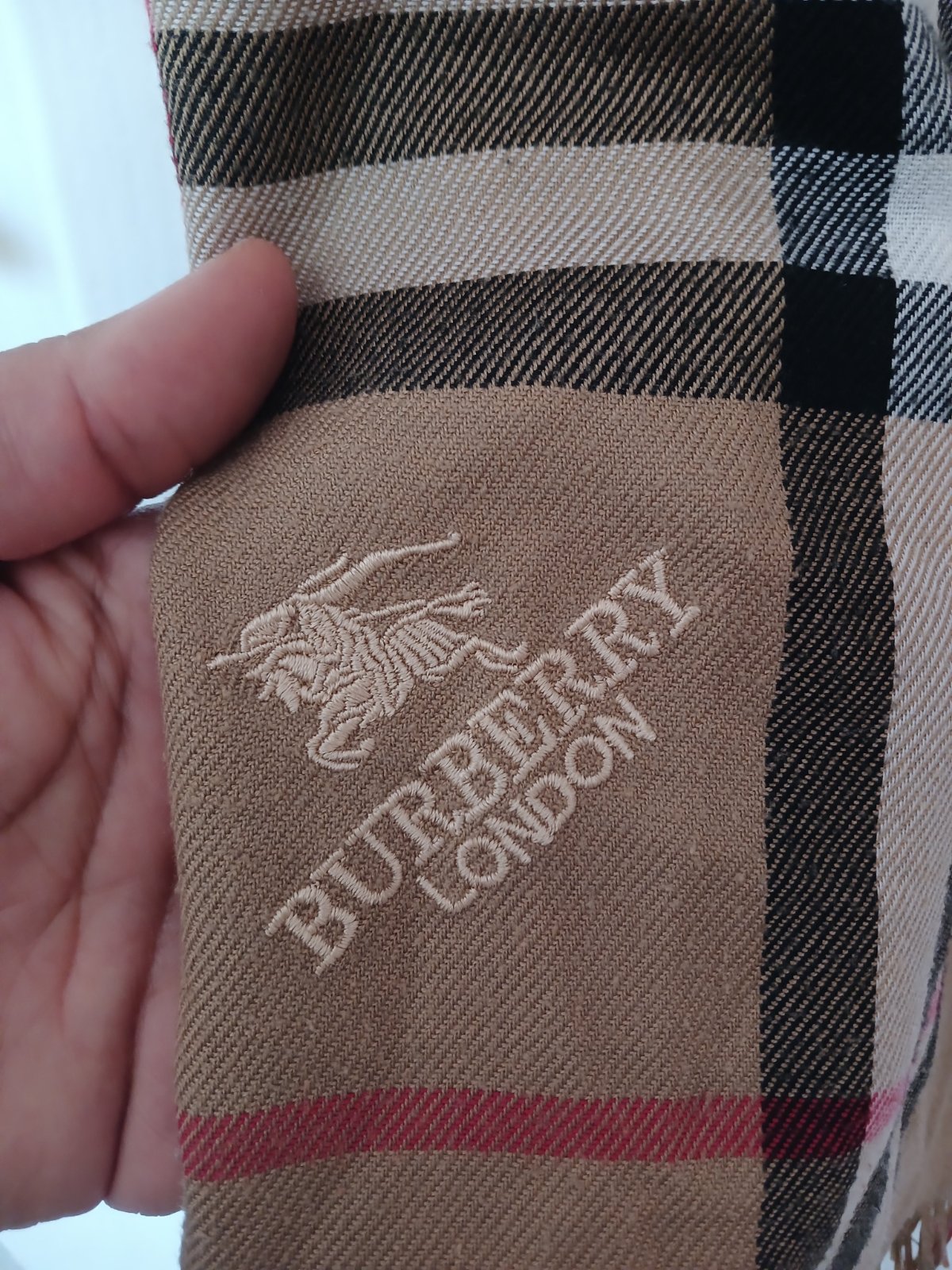 GRANDE Écharpe BURBERRY à logo.