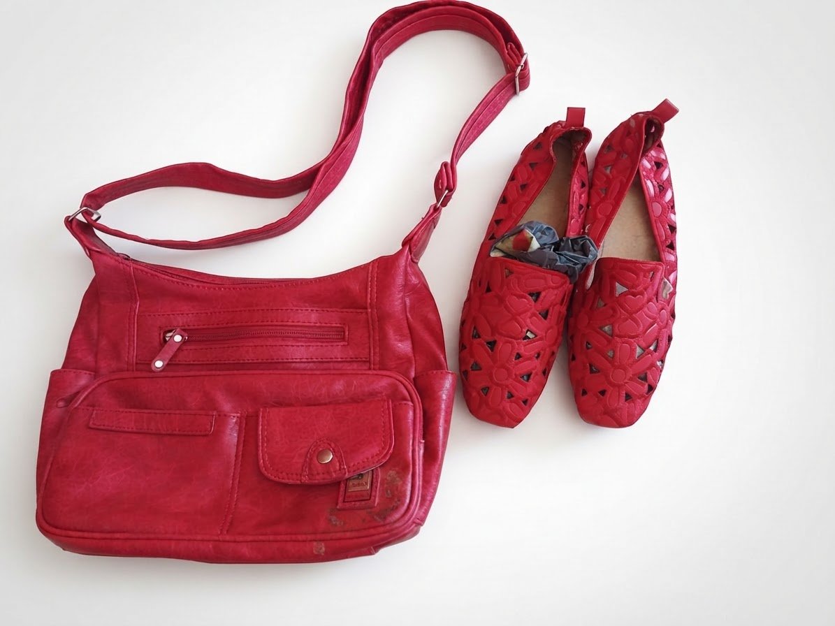 Lot sac à bandoulière  + mocassins pointure 42.