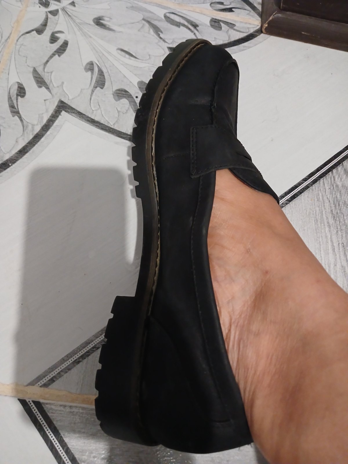 Derbies Pointure 42/43.
