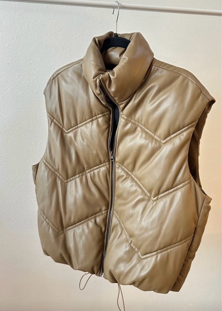 Doudoune sans manches zara taille S/M