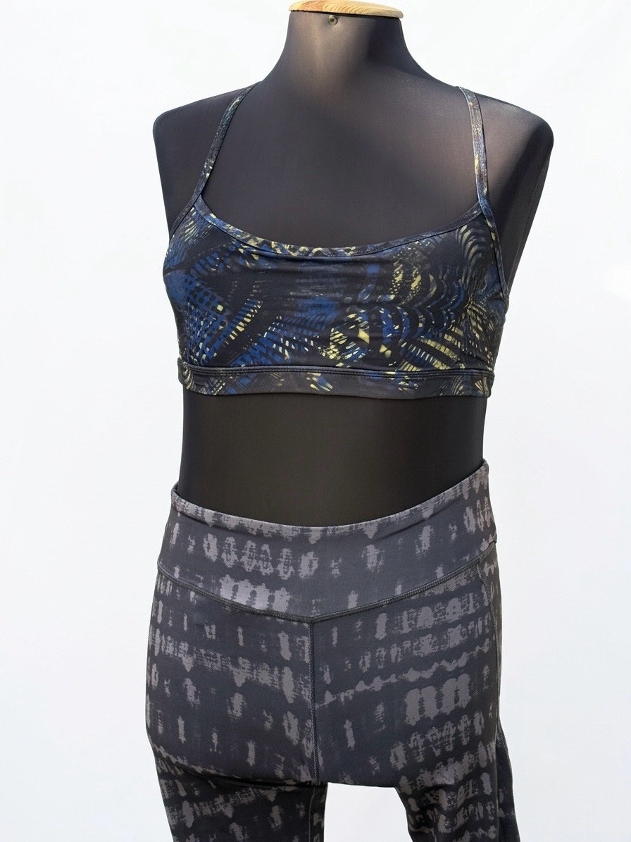 Tenue de sport top taille S / calson demie taille L