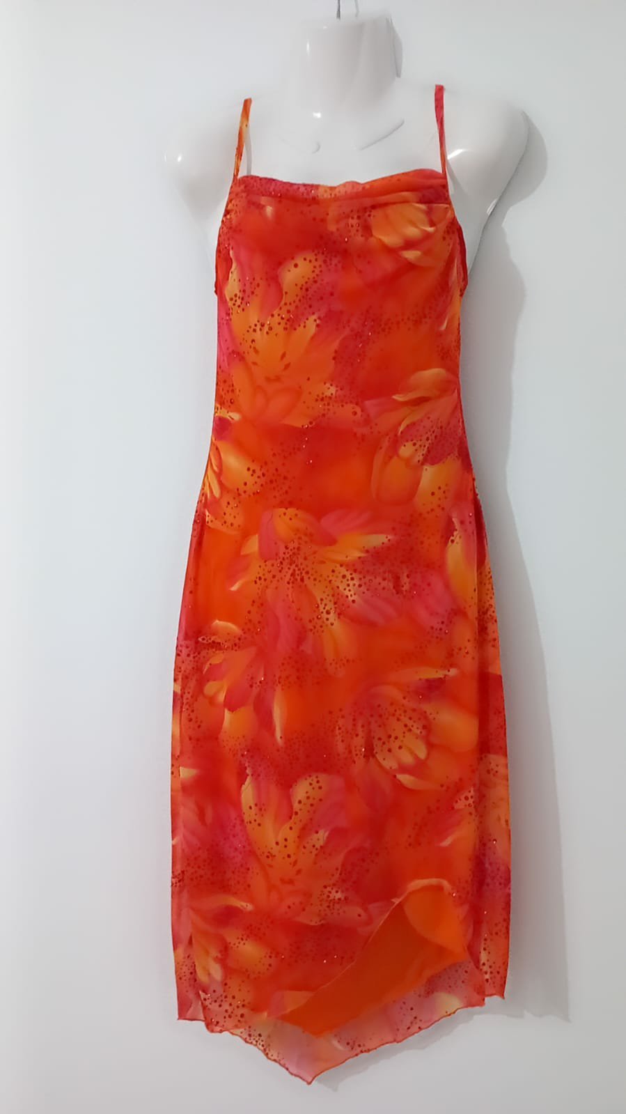 Robe rouge orangé pailletée 
