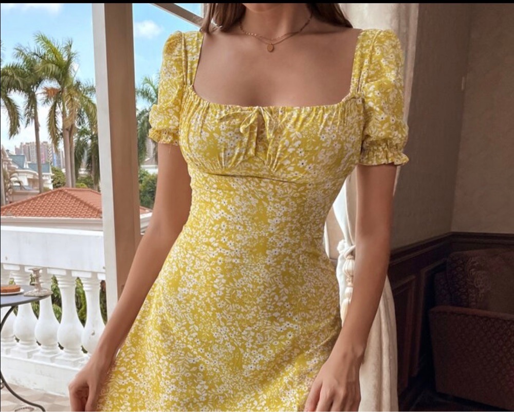 Robe fleurie jaune