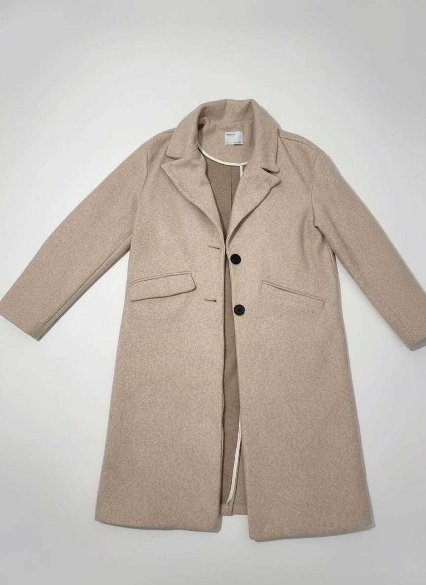 Manteau beige clair de la marque Bershka