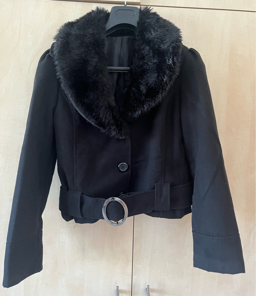 Manteau d'hiver court avec le col en fausse fourrure amovible ❤️