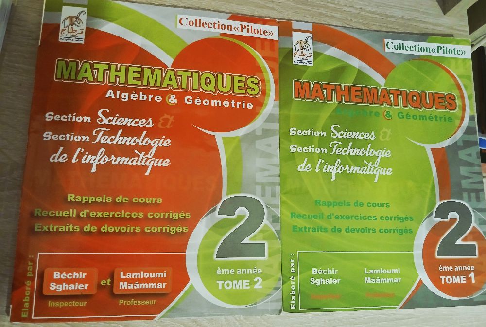 2 parascolaires Maths presque neufs pour 2 ème année secondaire 