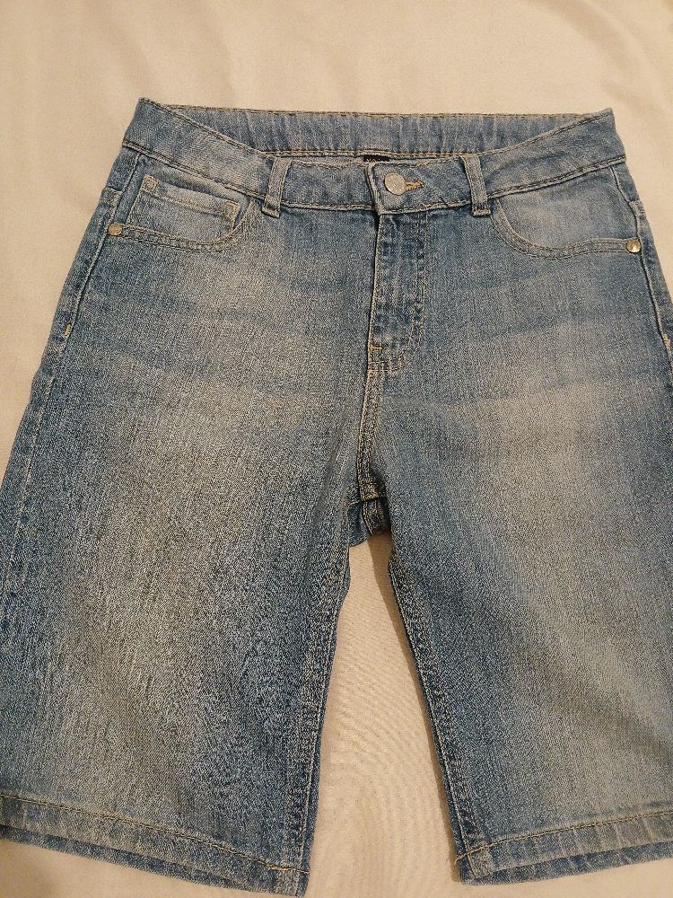 Joli short  pour garçon 