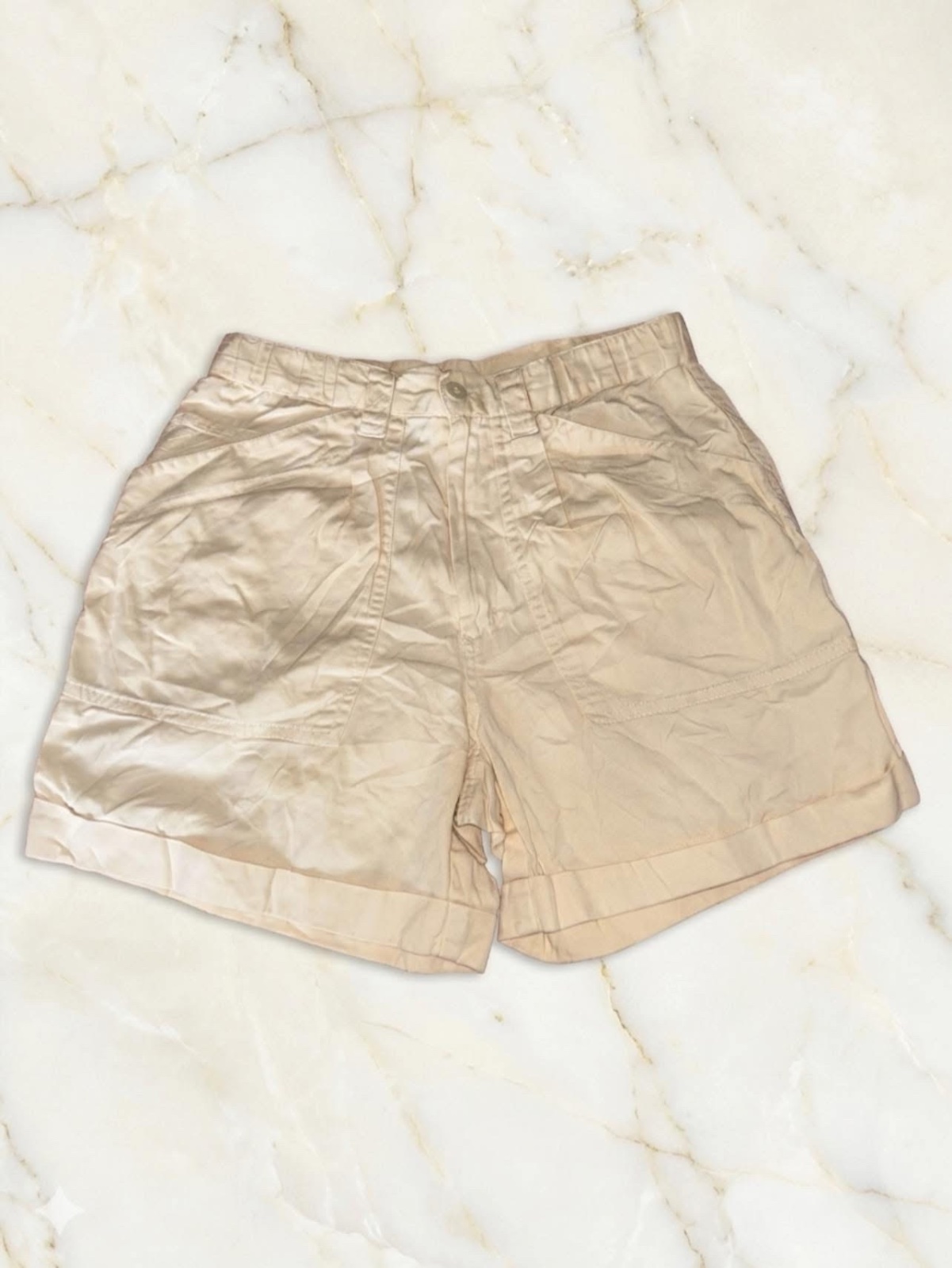 Short beige