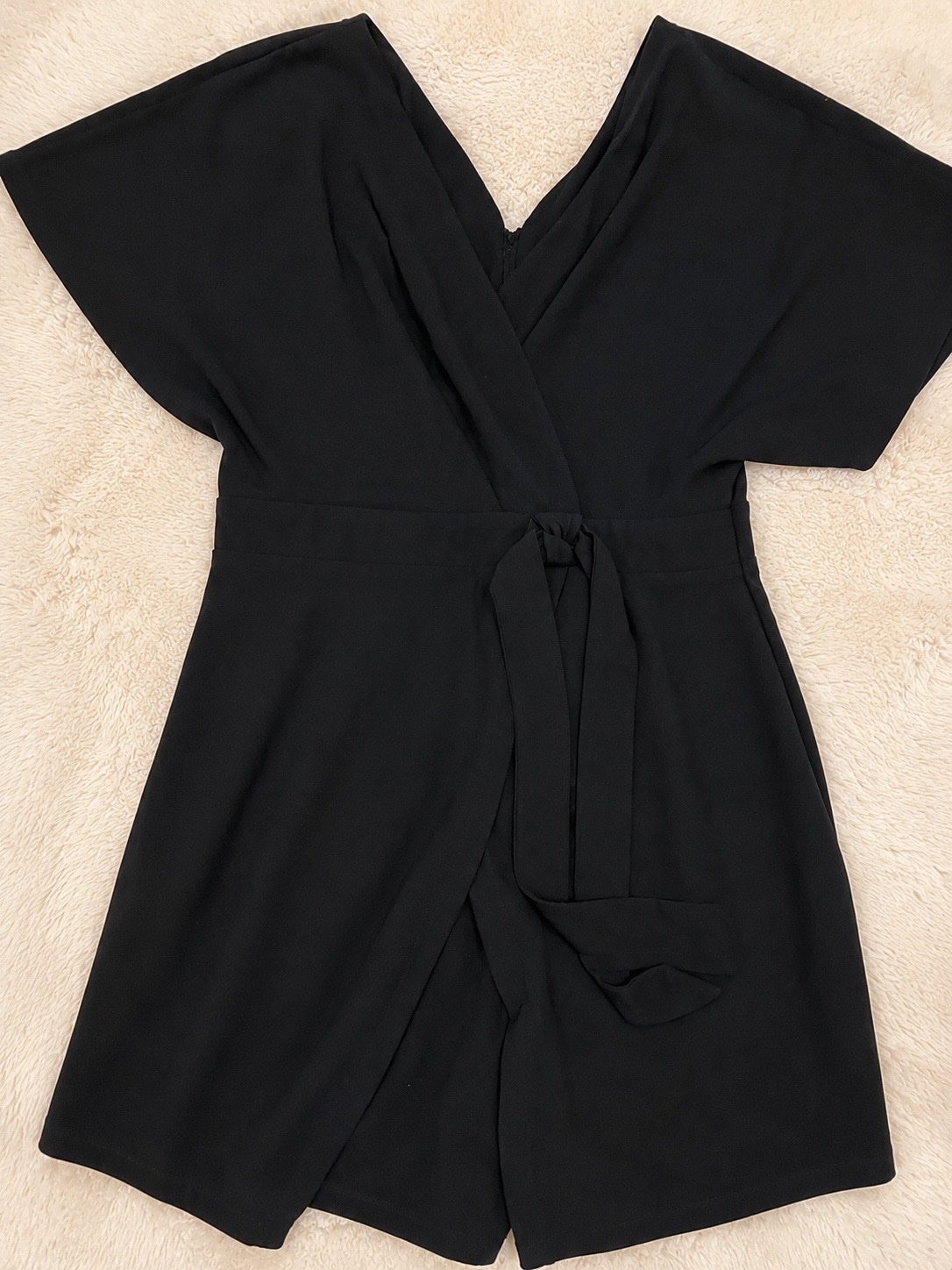 Robe noire A VENDRE